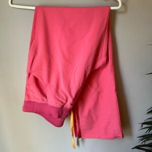 Figs Kade Scrub Pants - Neon Pink